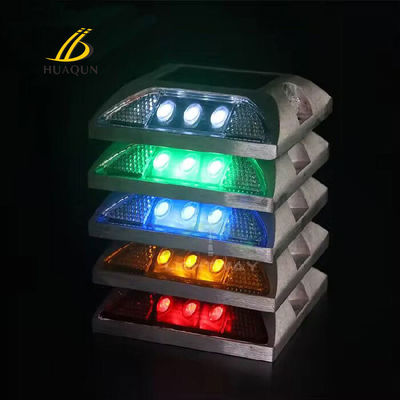 satın al LED Güneş Parlayan Yol Çubukları Trafik İşareti Kullanımı ve Güvenliği İçin Su geçirmez Çevrimiçi üretim