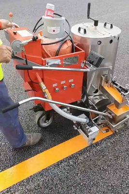 satın almak Otoyollar için termoplastik boya, otoparklar ve kavşaklar için çevre dostu ve çok görünür Çevrimiçi üretim
