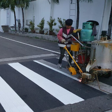 satın al Güçlü Aşınma Direnci Termoplastik Yol Çizgisi Boyası Tozu Beyaz Sarı İşaretleme Boyası Yollar İçin Sprey Uygulaması Çevrimiçi üretim